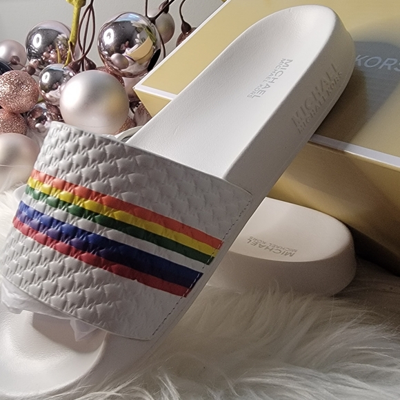 Women's Gilmore Rainbow Pride Pool Slidesize9 - Picture 7 of 12